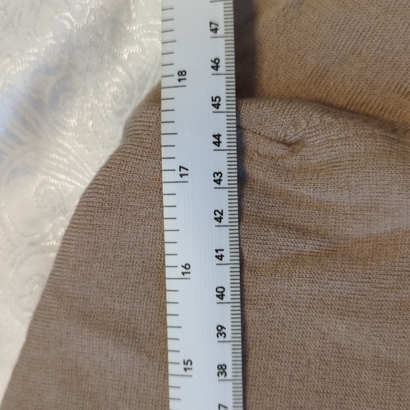 H&M merino wool v neck sweater - Picture 5 of 5